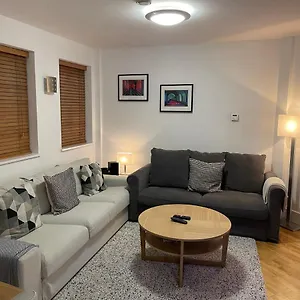  Apartment Hawkesmoor House