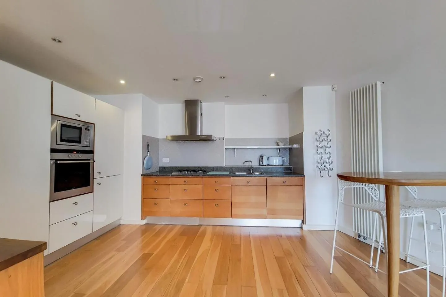 Greenwich Mill - Modern Comfort & Historic Charm London Apartment